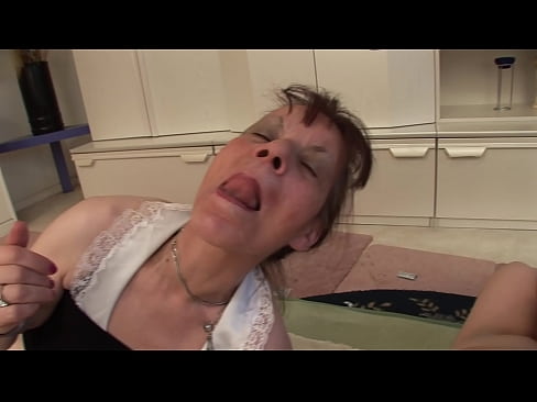 ❤️ Tá triúr ag beirt sheanmháthair agus seanathair amháin Porn ag porn % ga.pornoreino-com.ru% ❌️