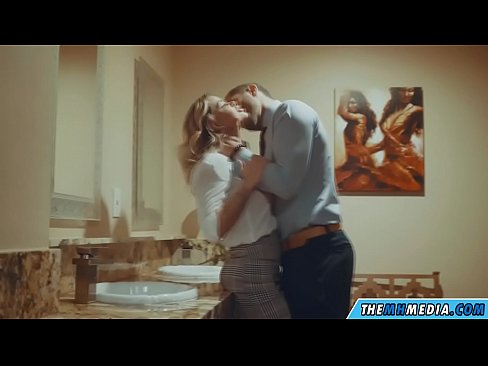 ❤️ Nuair a mheallann blonde busty tú i seomra scíthe poiblí Porn ag porn % ga.pornoreino-com.ru% ❌️